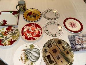 Seasonal Decorative Plates