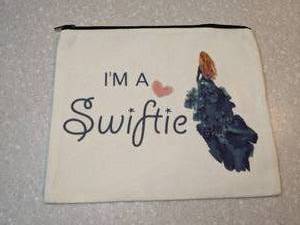 lot 405 image: New Taylor Swift Pouch Im A Swiftie Beige P