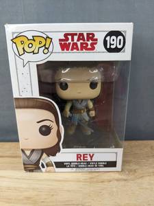 lot 158F image: Brand New Funko Pop Star Wars Rey #190 Figure V