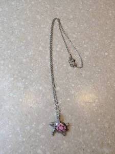lot 429 image: New Turtle Pendant Necklace Pink P