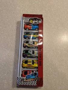 lot 435 image: Six Piece Die Cast Small Cars P