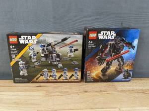 lot 11 image: Brand New Pair of LEGO Strar Wars Building Sets 501st Clone Troopers Battle Pack and Darth Vader Mech Z