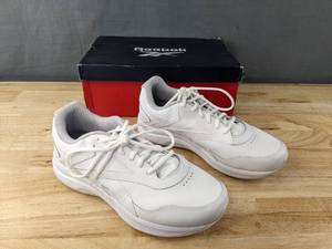 lot 197 image: Reebok Walk Ultra DMX Max Shoes Mens Size 10.5 Extra Wide Sneakers White L
