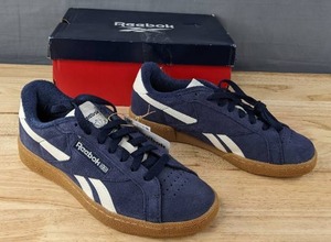 lot 62 image: Reebok Club C Grounds UK Sneakers Womens Size 7.5 Blue L