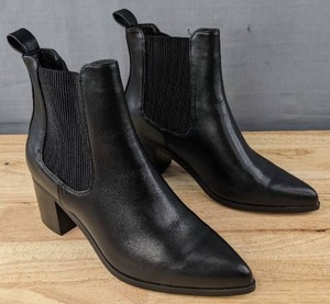lot 428A image: New Dream Pairs Retro Chelsea Ankle Boots Womens Size 8.5 Black L