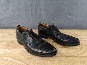 lot 153 image: Clarks Tilden Walk Oxford Dress Shoes Mens 10 Black L