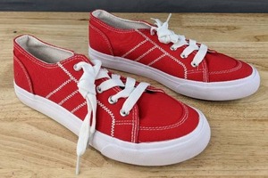 lot 475 image: Emma New York Fashion Sneakers Womens Size 9 Shoes Red and White L