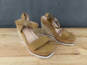 lot 463 image: Coutgo Espadrilles Wedge Platform Open Toe Sandal Womens 5.5 Light Brown L