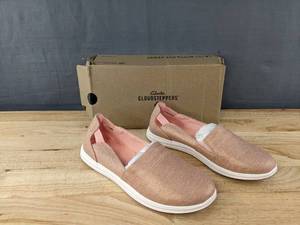 lot 130 image: Clarks Womens Breeze Step II Loafer Size 11 L