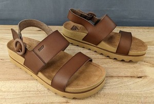 lot 90 image: Reef Vista Hi Cushion Platform Sandals Womens Size 7.5 Brown L