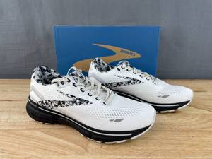 lot 21B image: Brand New Brooks Ghost 15 Shoes Mens Size 9.5 Sneakers White L