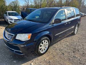 2013 Chrysler Town & Country Touring
