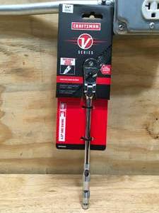 lot 52 image: CRAFTSMAN V-Series 80-Tooth 14-in Drive Comfort Grip Handle Ratchet (1028248)