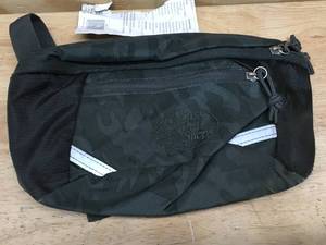 lot 106 image: Bass Pro Shops Waist Pack