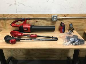 lot 28 image: Toro 60V Max TrimmerBlower Combo Kit