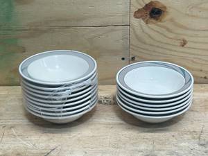 lot 73 image: Lot of 15-  6-14 Bowls