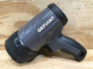 lot 86 image: Defiant 1000 Lumen Flashlight Model # 90714