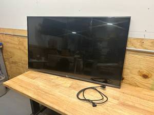 lot 120 image: LG 49 Class (48.5 diagonal) ProIdiom and Embedded b-LAN Commercial TVDisplay