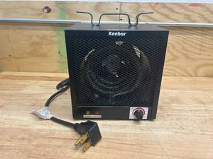 lot 136 image: KEEBAR 240V Heater Model HS1248-06