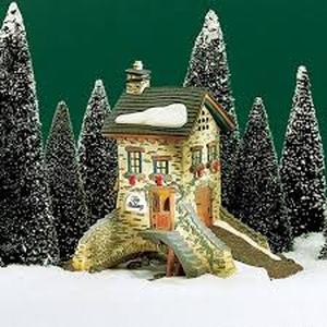 lot 5 image: Dept 56 - Dickens Village Collections The Maltings - Heritage Village Collection