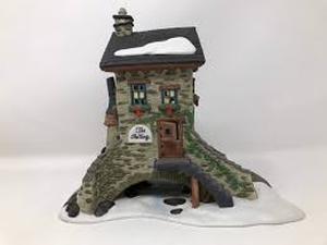 lot 31 image: Dept 56 - Dickens Village Collections The Maltings - Heritage Village Collection