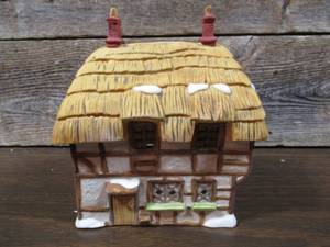 lot 16 image: Dept 56 - Dickens Village Collections Village Cottage - Heritage Village Collection