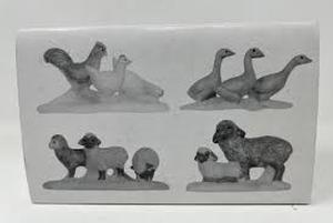lot 65 image: Dept 56 - Dickens Village Collections Farm Animals - Heritage Village Collection