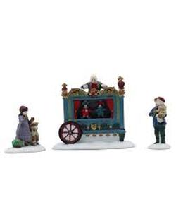 lot 83 image: Dept 56 - Dickens Village Collections The Old Puppeteer - Heritage Village Collection