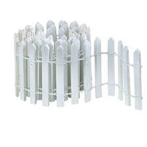 lot 114 image: Dept 56 - Dickens Village Collections Village Snow Fence & Cobblestone Path - Heritage Village Collection