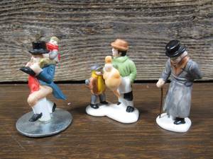 lot 93 image: Dept 56 - Dickens Village Collections A Christmas Carol - Heritage Village Collection