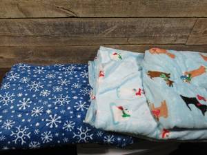 lot 165 image: Set of 3 Holiday Plush Blankets-66 x 90-Dogs Polar Bears Snow Flakes