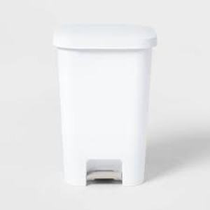 lot 17 image: 11.9gal Step Trash Can White - Brightroom Pedal-Operated Kitchen Garbage Can, Textured Plastic, Indoor Use