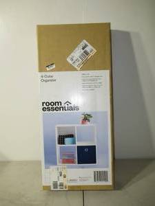 lot 85 image: 4 Cube Decorative Bookshelf - Room Essentials-White