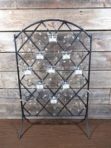 lot 4 image: Floral and Wire Metal Grid Candle Wall-30 x 19