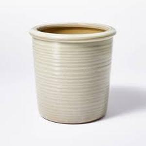 lot 13 image: Small Ceramic Reactive Glaze Planter