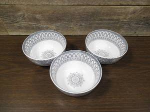 lot 71 image: Set of 3 Cordon Blue Arabesque Soup Bowl 5.5 Stone Ware