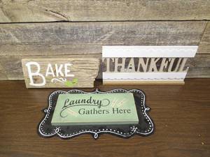 lot 75 image: Set of 3 Farmhouse Bric-a-brac Wooden Wall and Mantle Decor