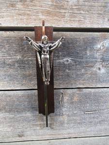 lot 84 image: 10 Jesus on the Cross, Crucifix