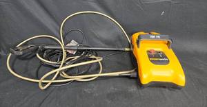 lot 6 image: Powerworks 1500 PSI Electric Pressure Washer with Hose and Spray Gun - untested