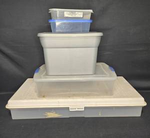 lot 39 image: Set of 5 Clear Plastic Storage Bins with Lids
