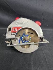 lot 131 image: Skilsaw 5400 Circular Saw with 12 Amp Motor