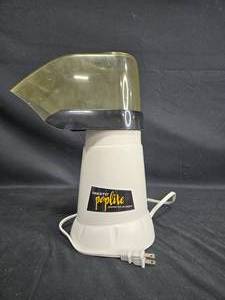 lot 143 image: Presto Poplite Gourmet Hot Air Popper - Electric Popcorn Maker