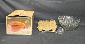 lot 144 image: Crown Point 18 Piece Punch Bowl Set with Glass Cups and Ladle