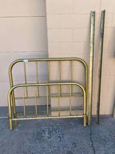 lot 170 image: Gold Finish 75x53 Metal Bed Frame