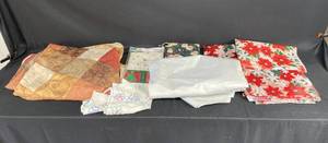 lot 187 image: Assorted Christmas and Seasonal TableclothsCovers and More