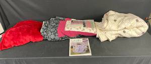 lot 206 image: Lot of Quilts and Throws with Cozy Cottage Quilts Magazine