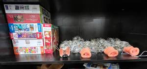 lot 182 image: Collection of 7 Puzzle Games and Novelty Items