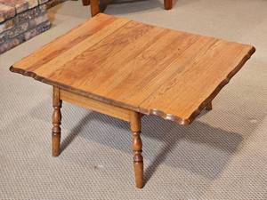 lot 45 image: Chic Drop Leaf Maple Coffee Table