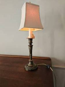 lot 95 image: Vintage Brass Table Lamp with Floral Details