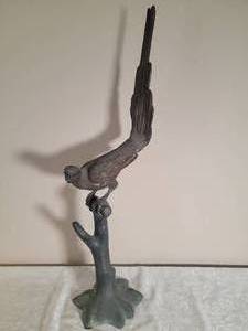 lot 4 image: Striking Fine Art Cast Metal Sculpture - Perched Parrot